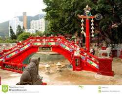 The 'longevity bridge' at the Tin-Hau temple is a The 'longevity bridge' at the Tin-Hau temple is a little bridge that is said to 'prolong your life by three days' everytime you pass it. Make sure you